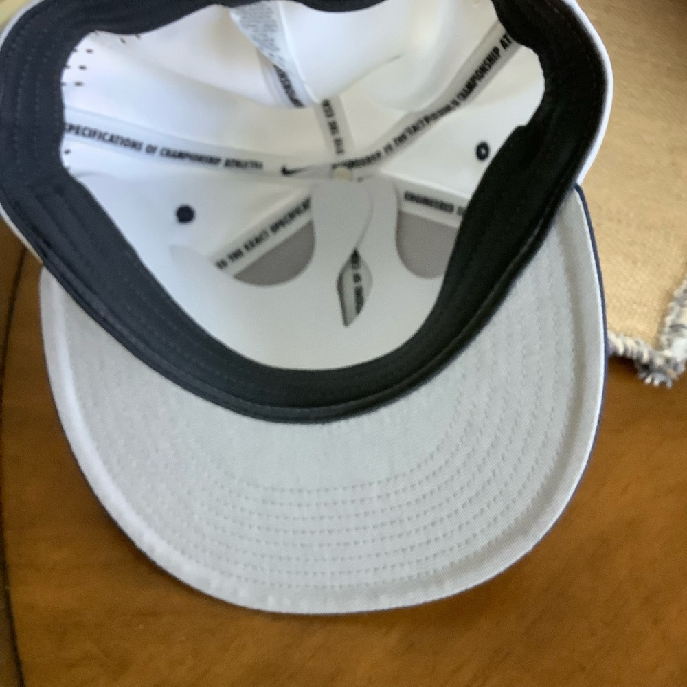 Nike Miami Hurricanes NWOT White and Black Cap - Picture 5 of 5